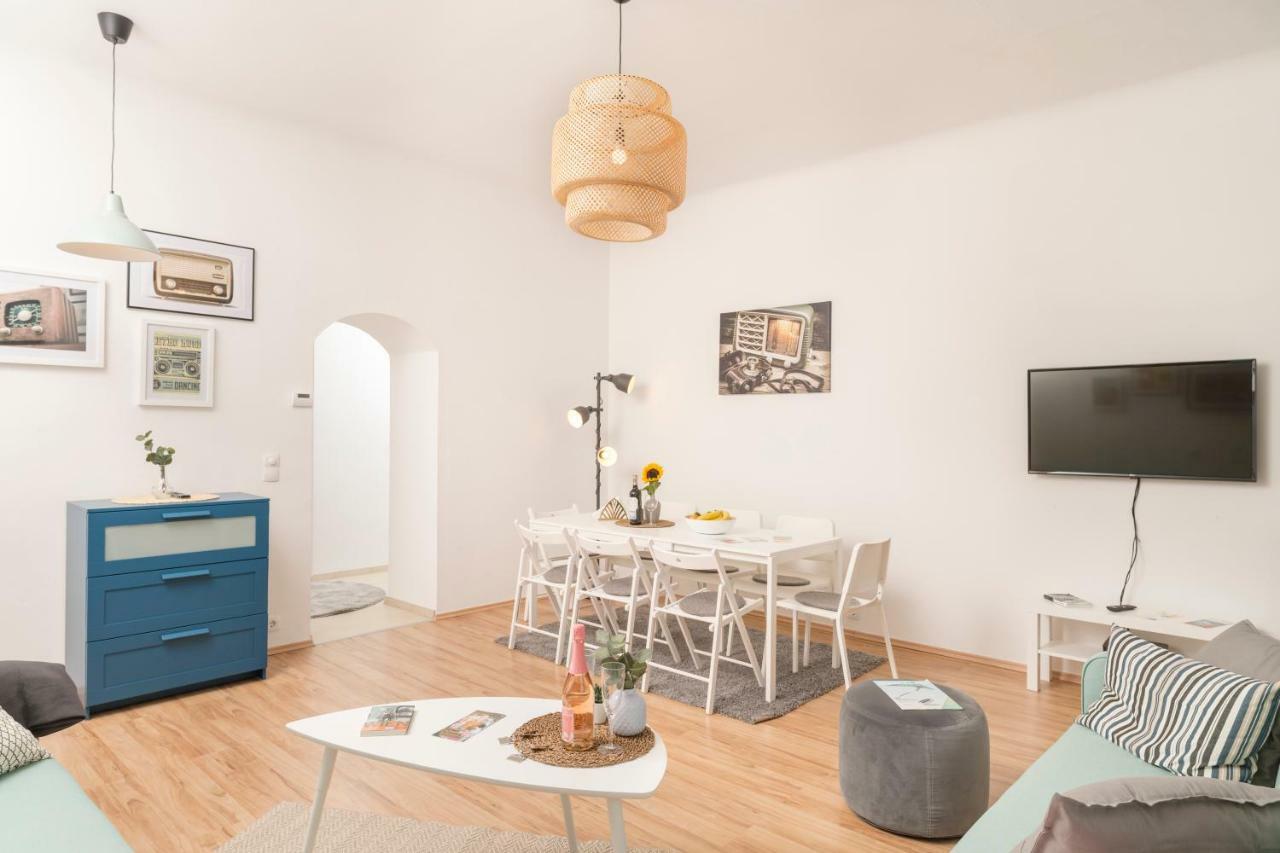 Appartement Spittelau Spacious Bright Contactless Selfcheckin Metro Train Station