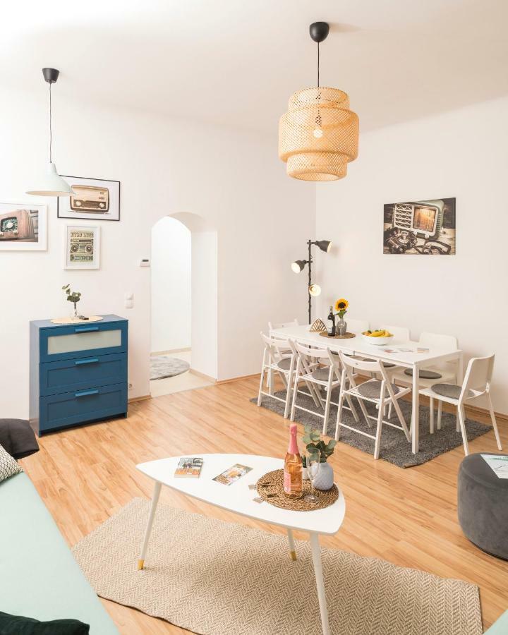 Spittelau Chillout Lounge Spacious Bright Contactless Selfcheckin Wenen