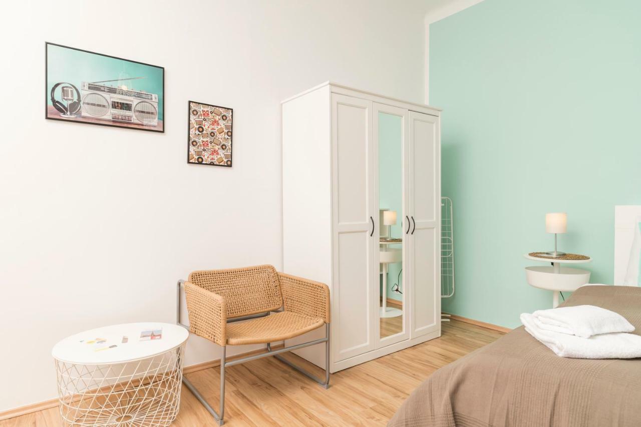Spittelau Chillout Lounge Spacious Bright Contactless Selfcheckin Wenen