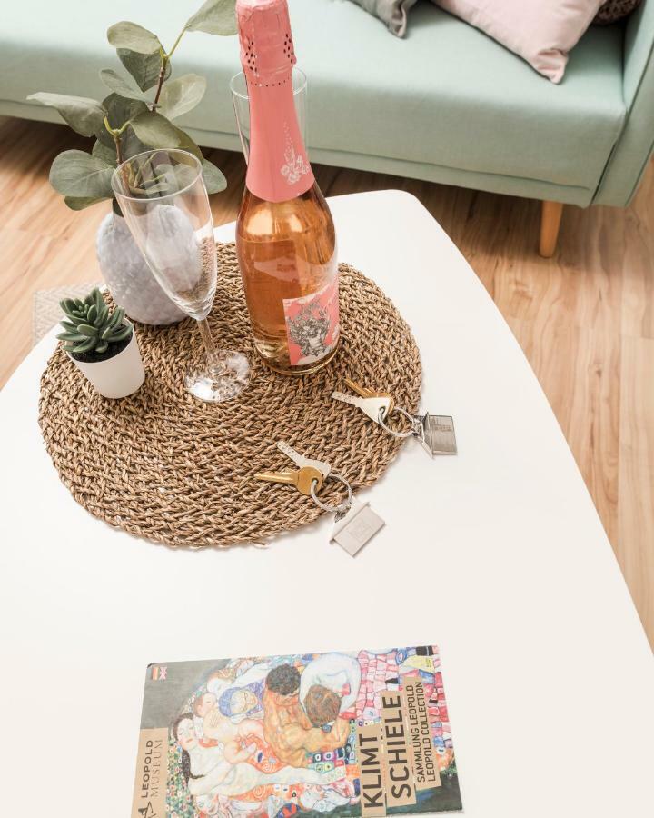 Spittelau Chillout Lounge Spacious Bright Contactless Selfcheckin Appartement Wenen